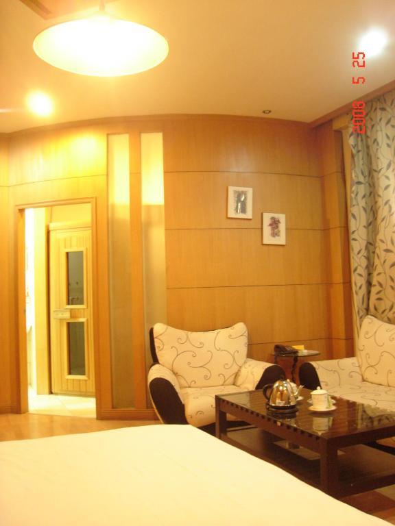 Beijing Ai Hua Hotel Стая снимка